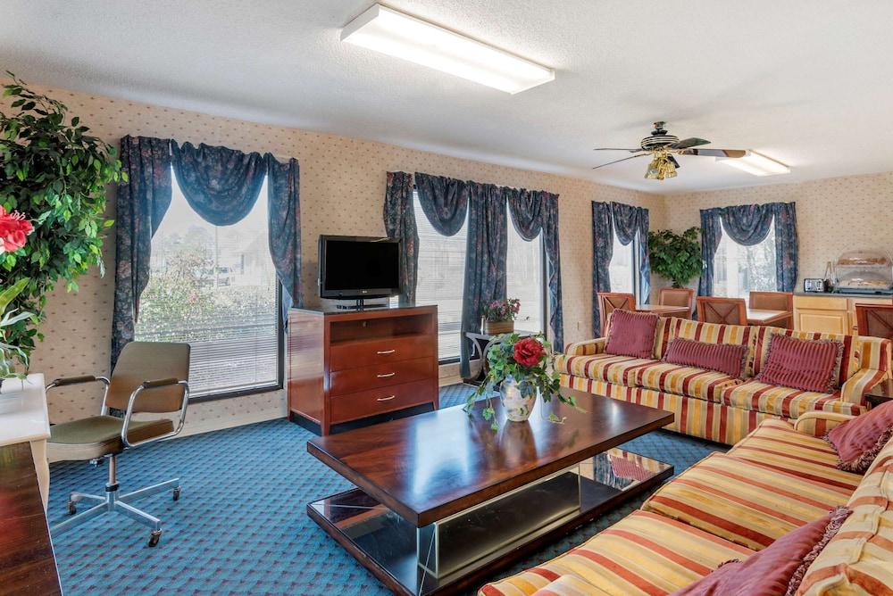 Econo Lodge Pearl - Jackson photo 2