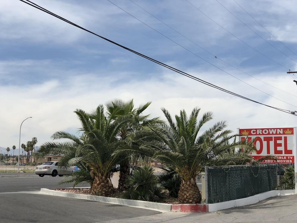 Crown Motel photo 54