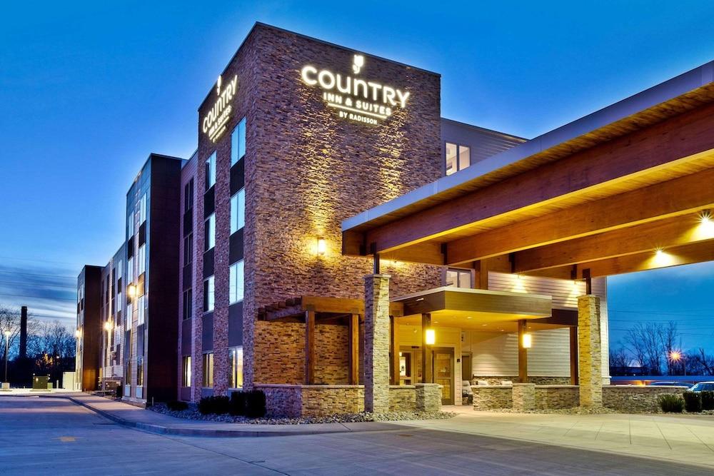 Country Inn & Suites by Radisson, Springfield Southeast photo 1