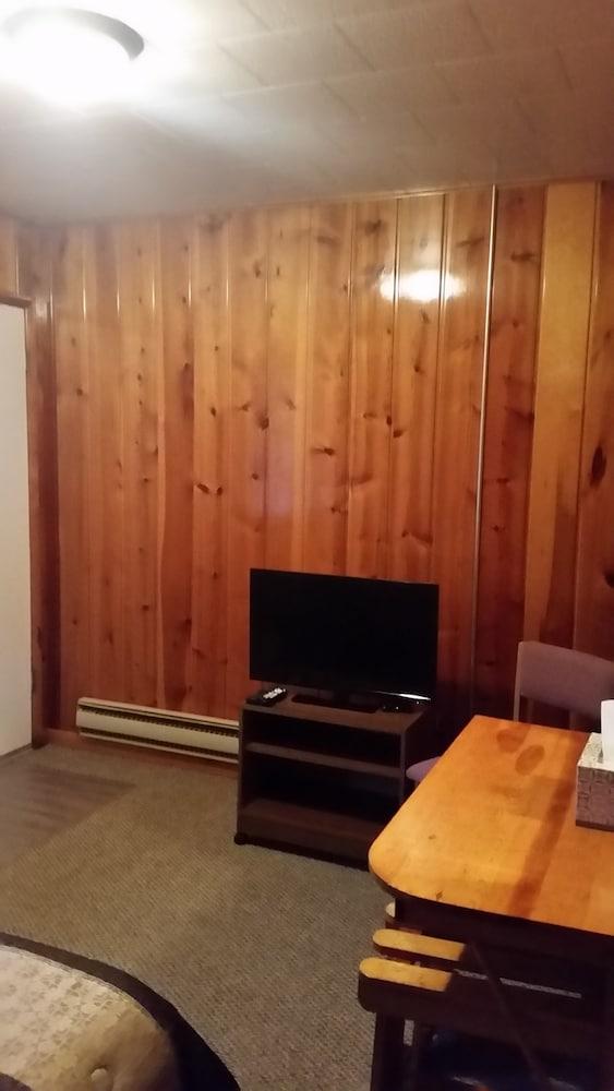 Mystic Valley Inn photo 24