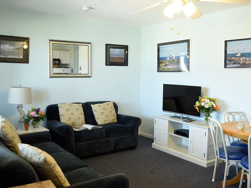Montauk Oceanside Suites photo 48