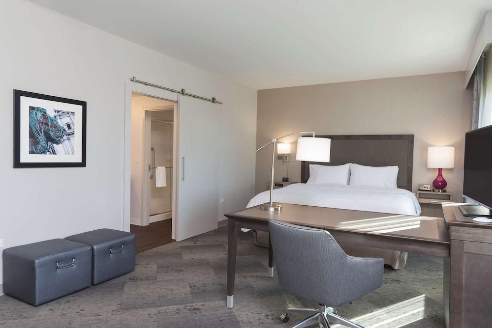 Hampton Inn & Suites Chicago Schaumburg photo 7