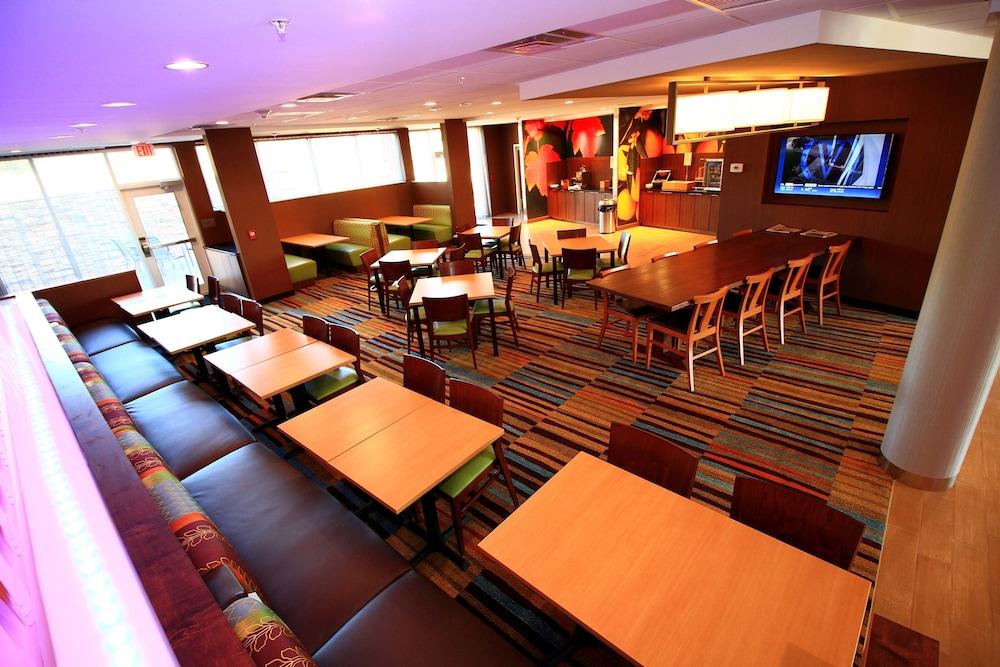 Fairfield Inn & Suites by Marriott London photo 25