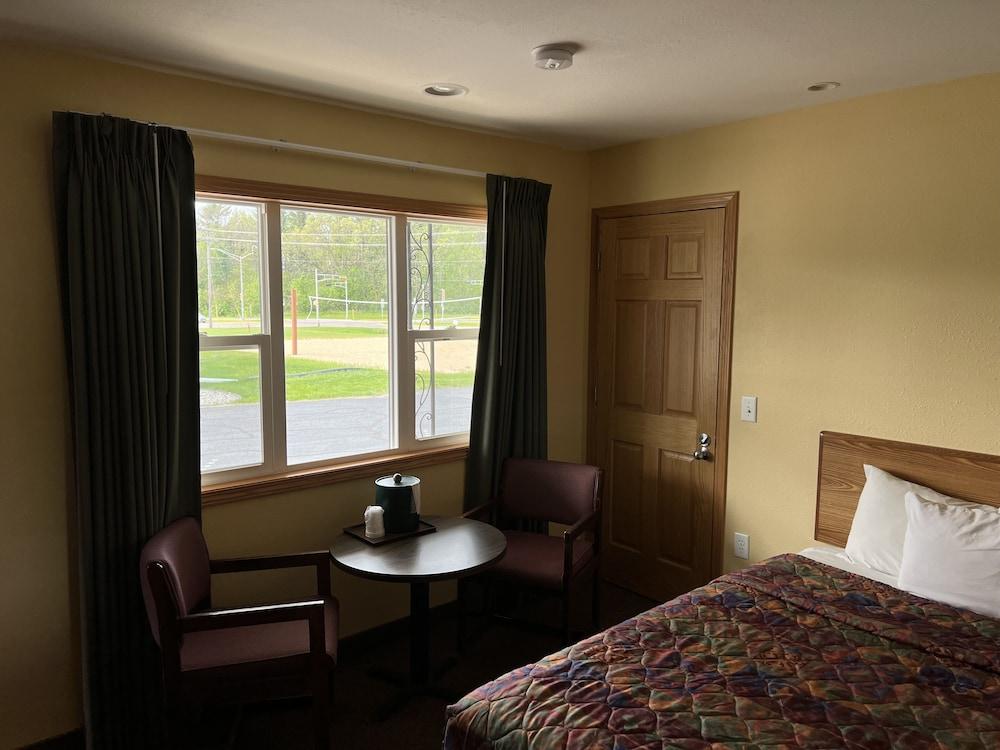 All Star Inn & Suites photo 26