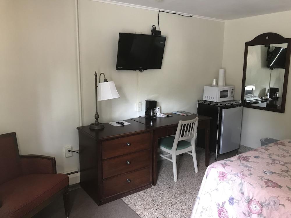 The Evergreen Motel photo 42