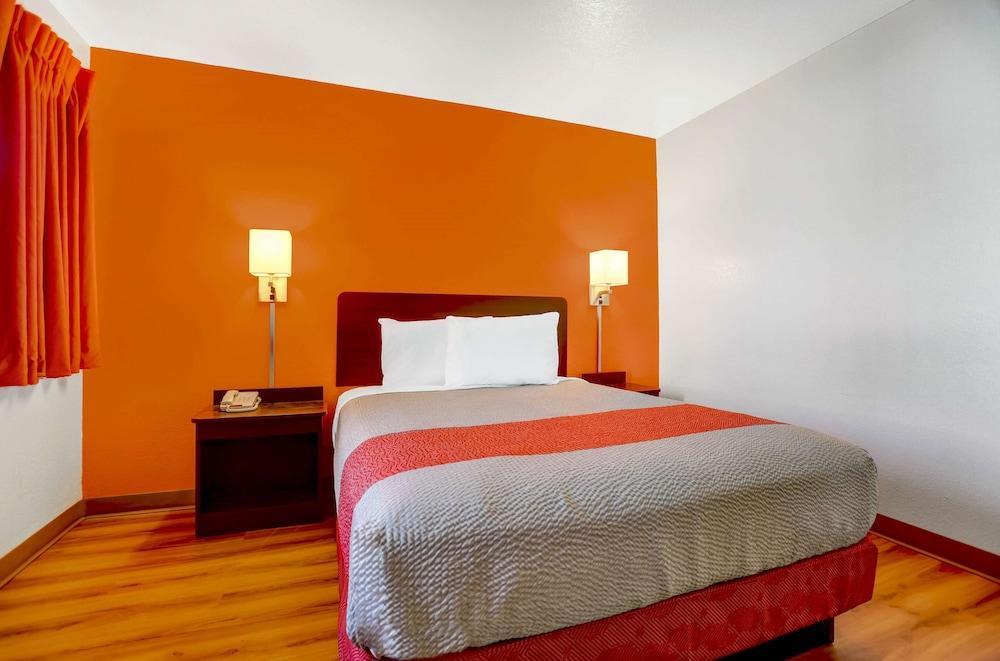 Motel 6 Grants, NM photo 17