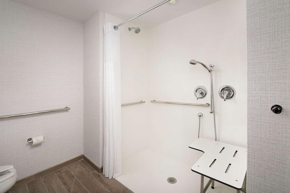 Hilton Garden Inn Miami Brickell South photo 32