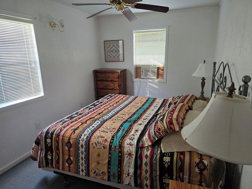 Chisos Mining Co Motel photo 27