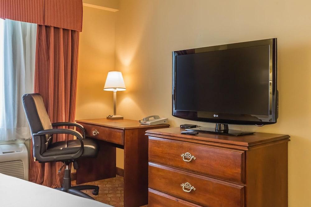 Quality Inn Calera I-65 exit 231 photo 15