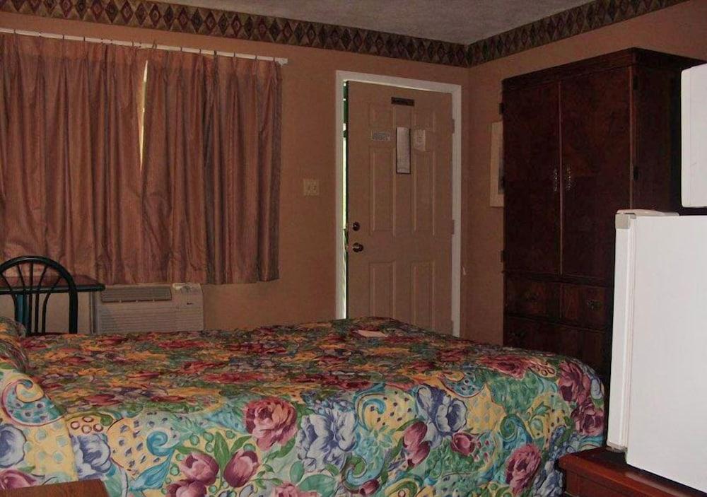 K-River Motel & Campground photo 8