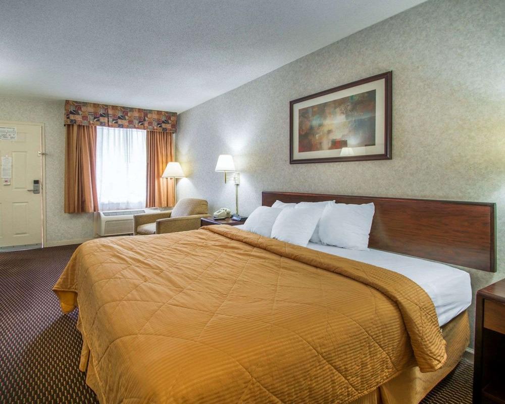 Econo Lodge Troy photo 6