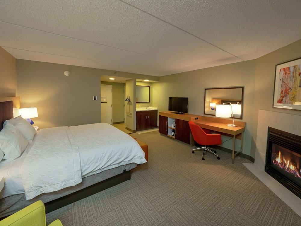 Hampton Inn Hazleton photo 12