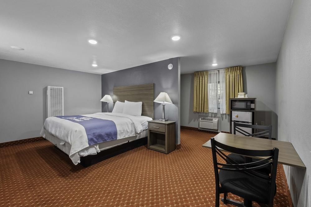 Budget Lodge Ruidoso photo 17