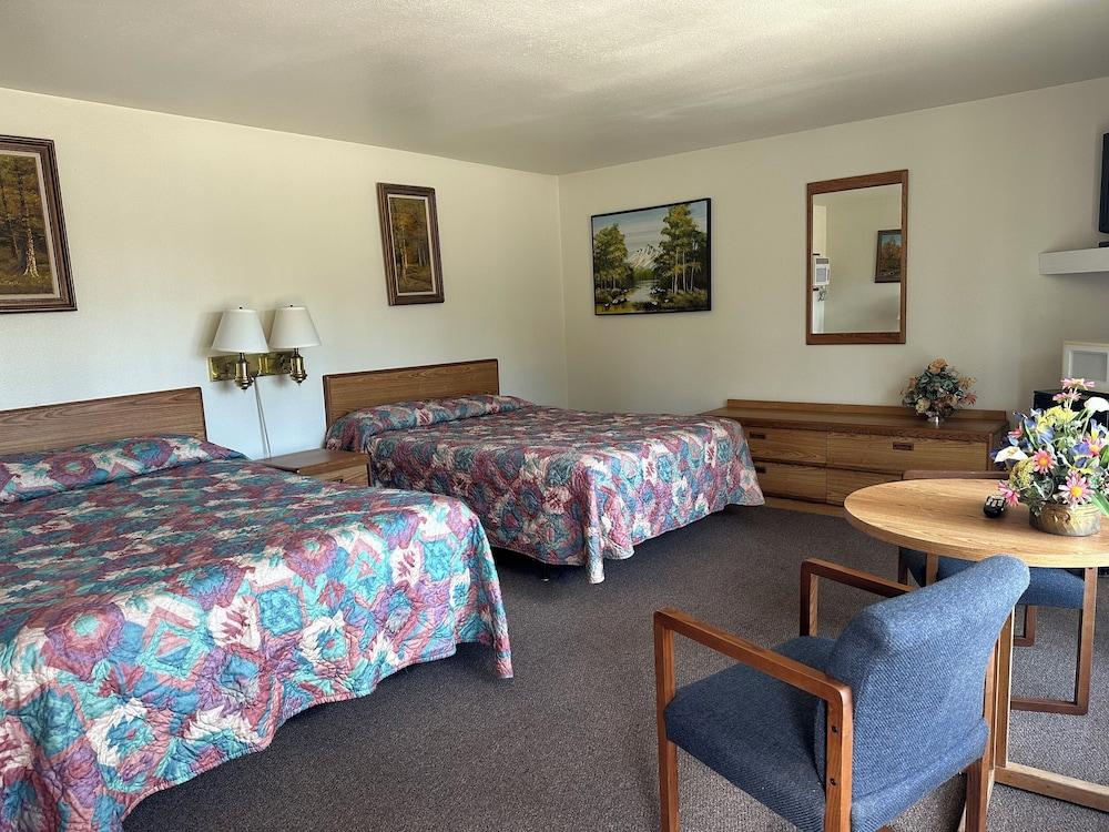 Spring Hill Motel photo 47