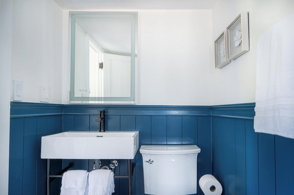 Marina Bay Cottages photo 52