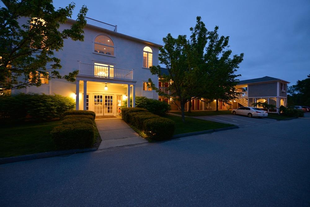 Bar Harbor Inn photo 48