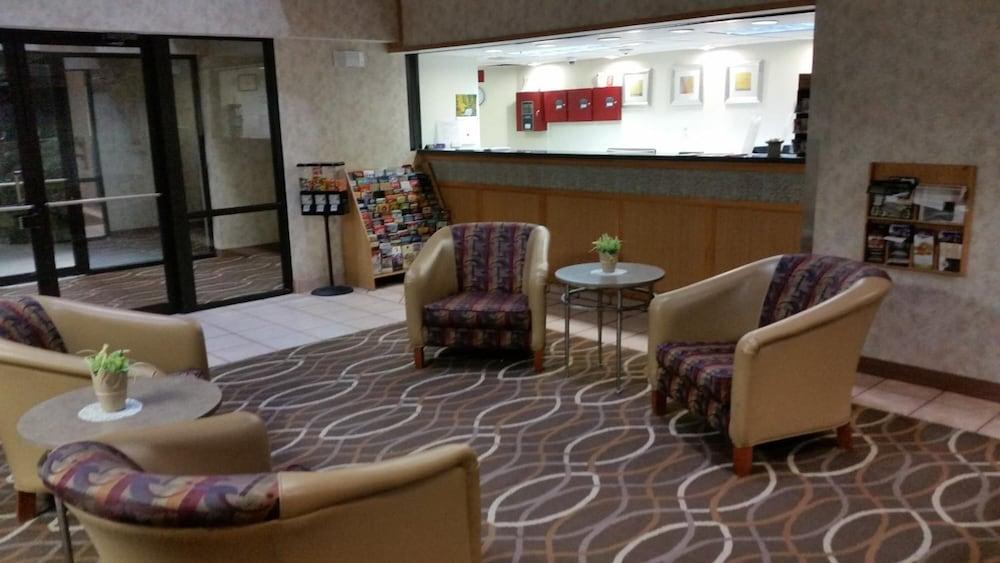 Plano Inn & Suites photo 5