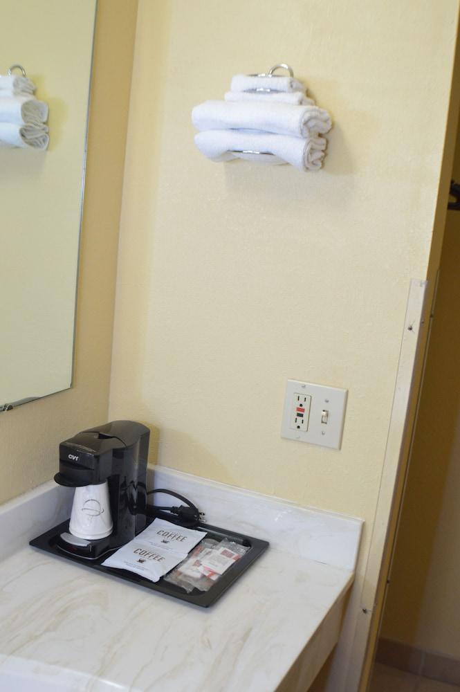 Old Towne Motel photo 29