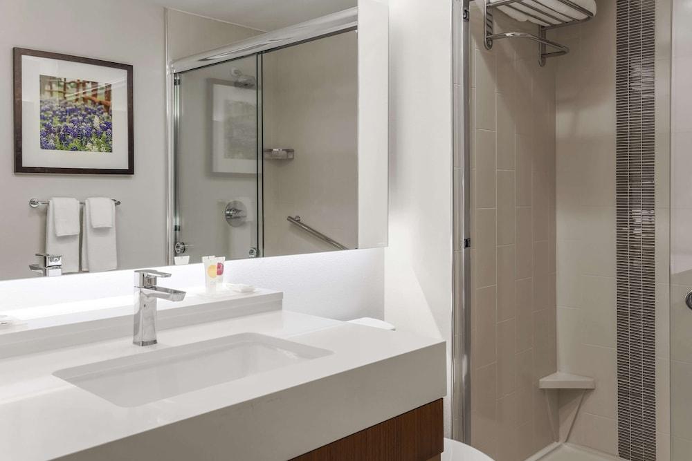 Hyatt Place Waco photo 8