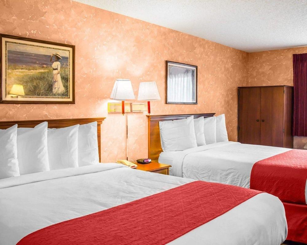 Econo Lodge Longmont East photo 5