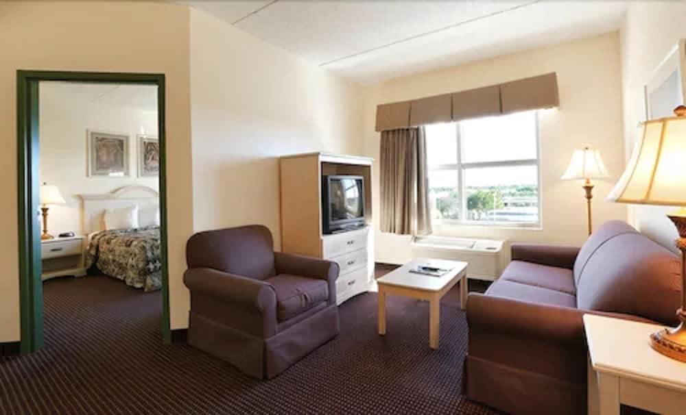 Allure Suites photo 7