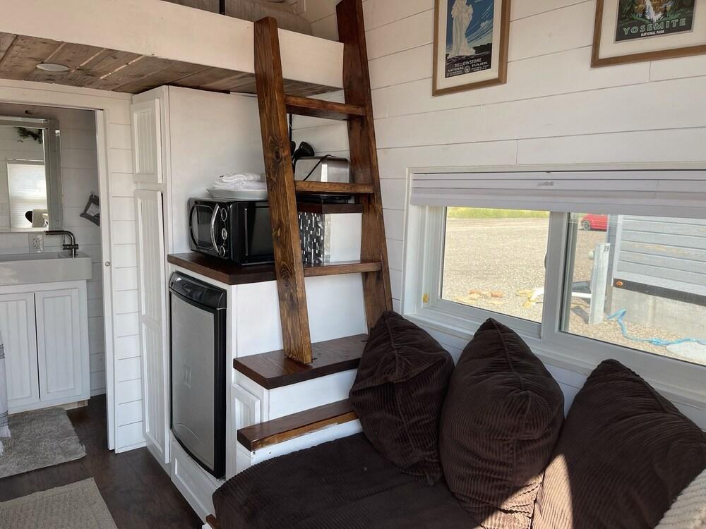 Trail and Hitch Tiny Home Hotel and RV photo 96