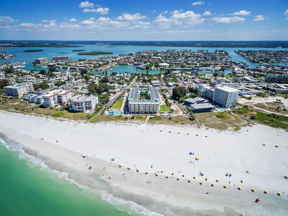 Sunset Vistas Two Bedroom Beachfront Suites photo 28