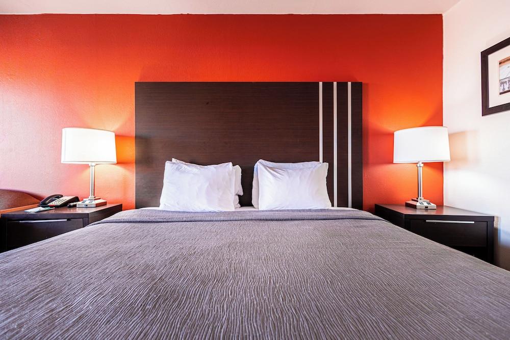 Quality Inn Amarillo East photo 1