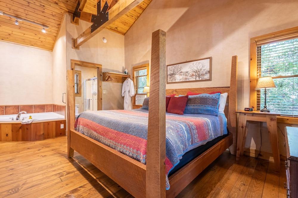 Ruidoso Lodge Cabins photo 14