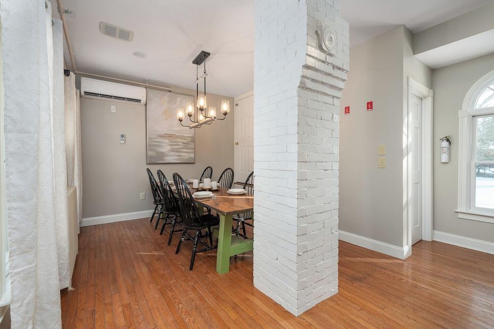 TuckAway Suites at East Branch photo 23
