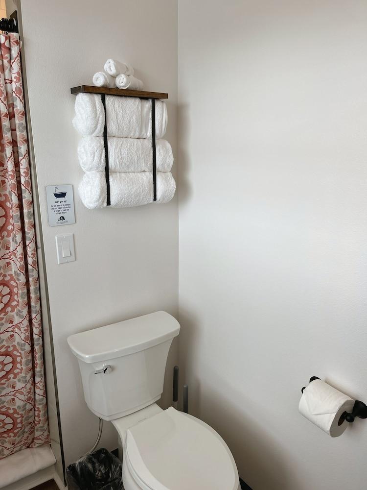 Hyland Hotel photo 15