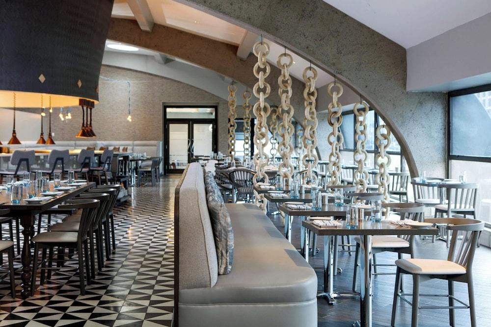 Renaissance Reno Downtown Hotel & Spa photo 65