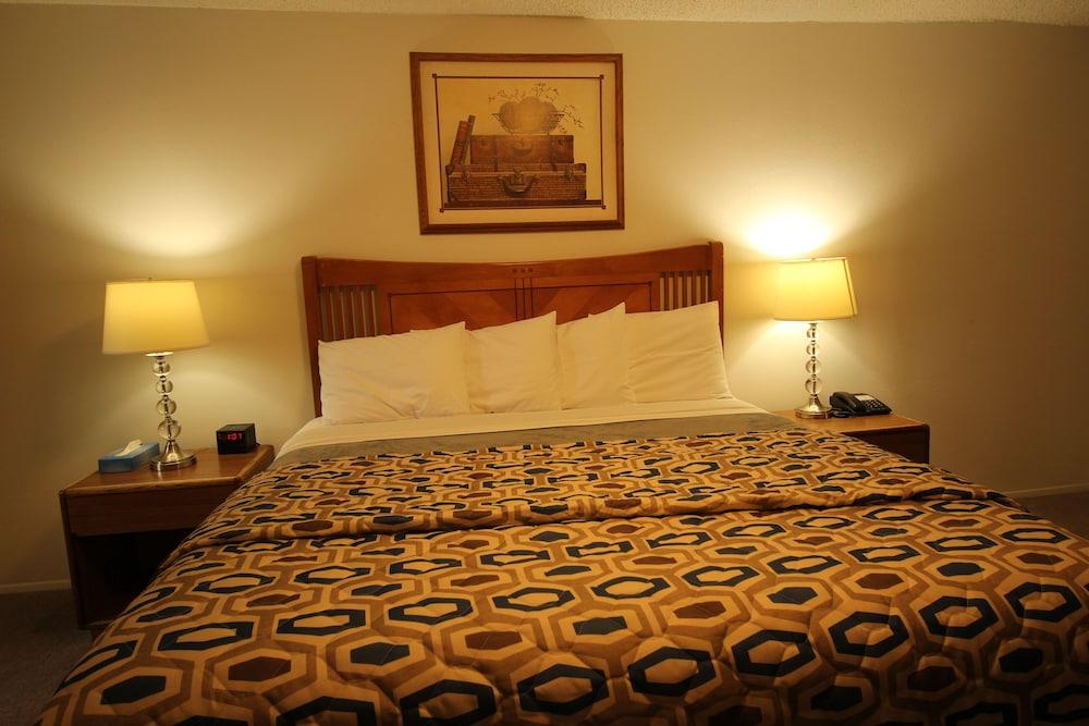 Mariner's Cove Inn photo 33