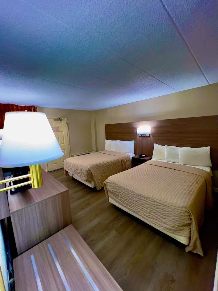 Econo Lodge Willowbrook photo 11