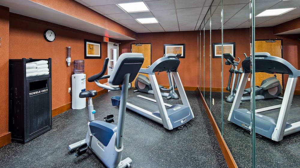 Best Western Plus Executive Suites photo 19