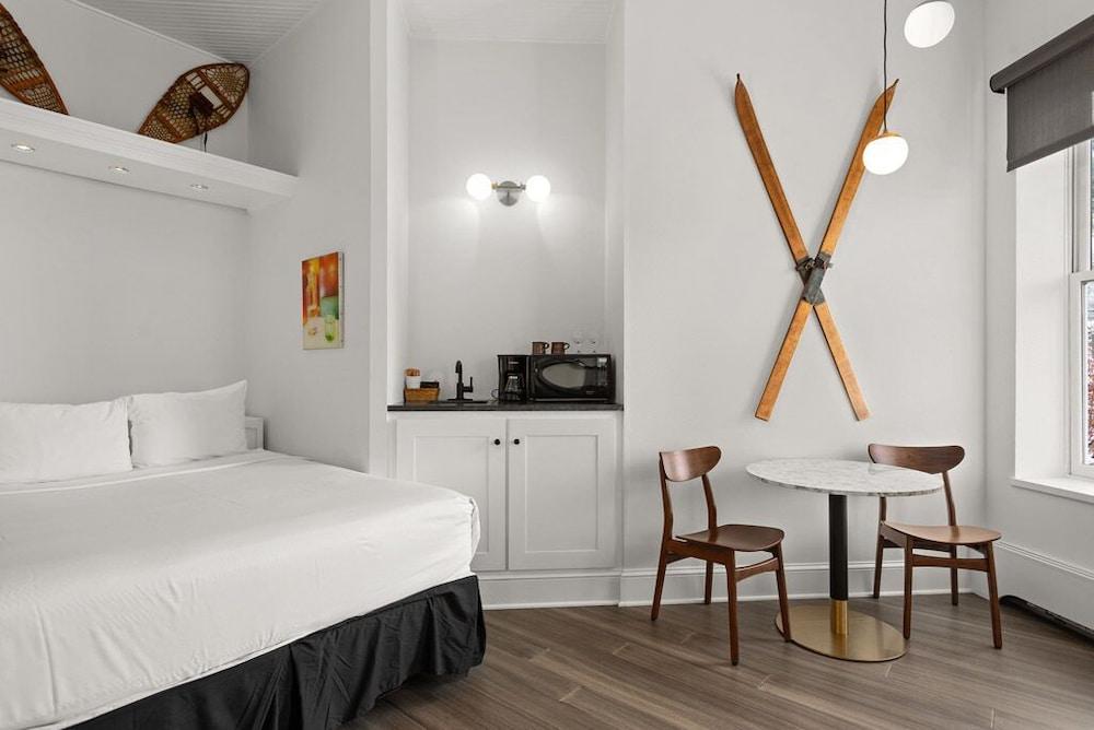 Independence Square Lodge by Frias photo 56