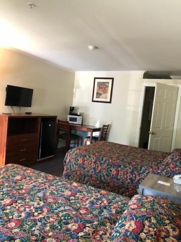 Sierra Crossing Motel photo 17