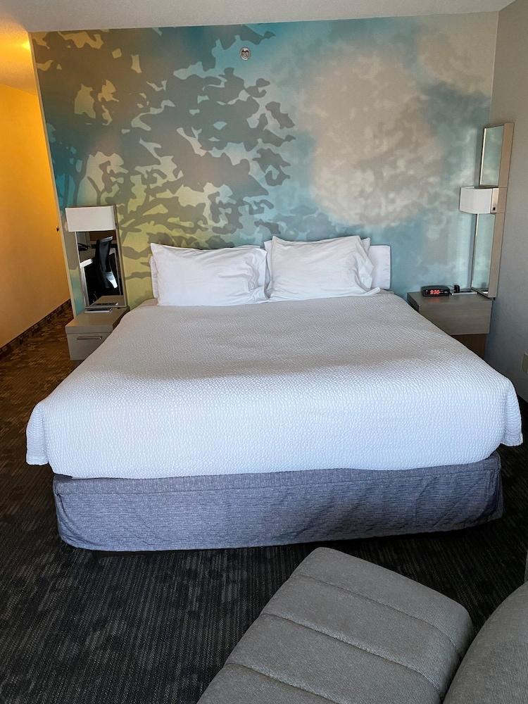Courtyard by Marriott Raynham photo 16