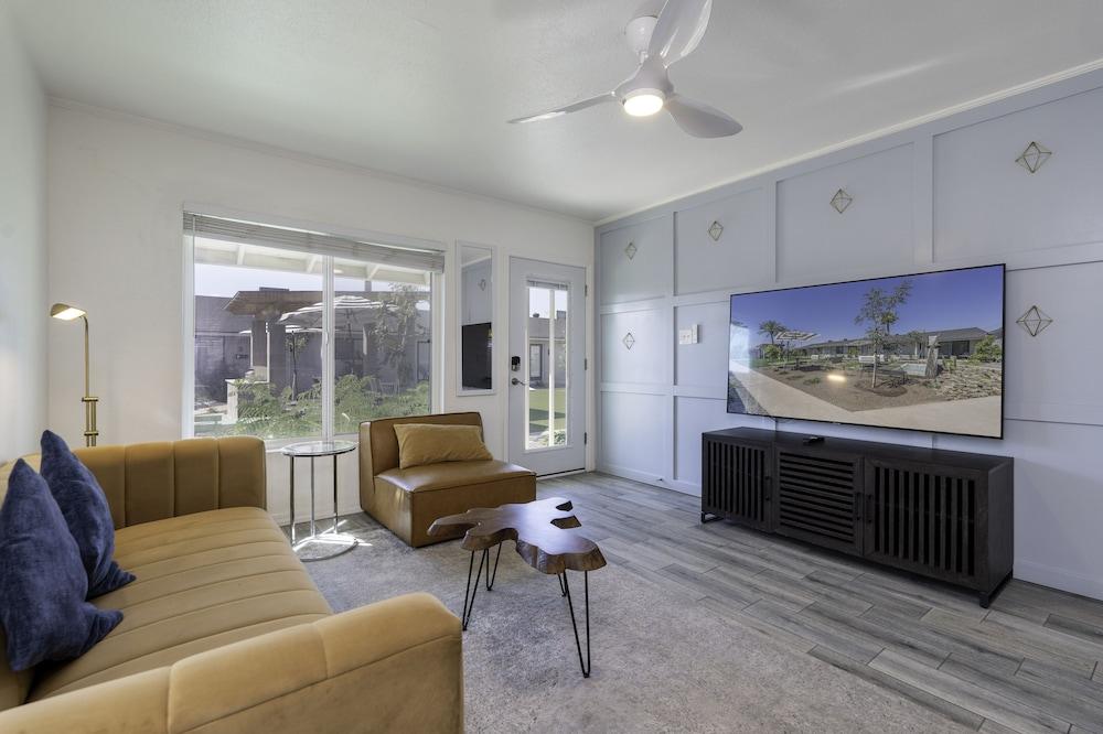 Ash & Ko Boutique Lodging photo 28
