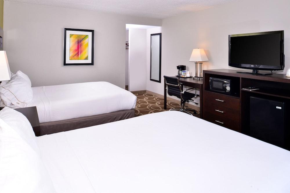 Elimwood Hotel, a Ramada by Wyndham photo 4