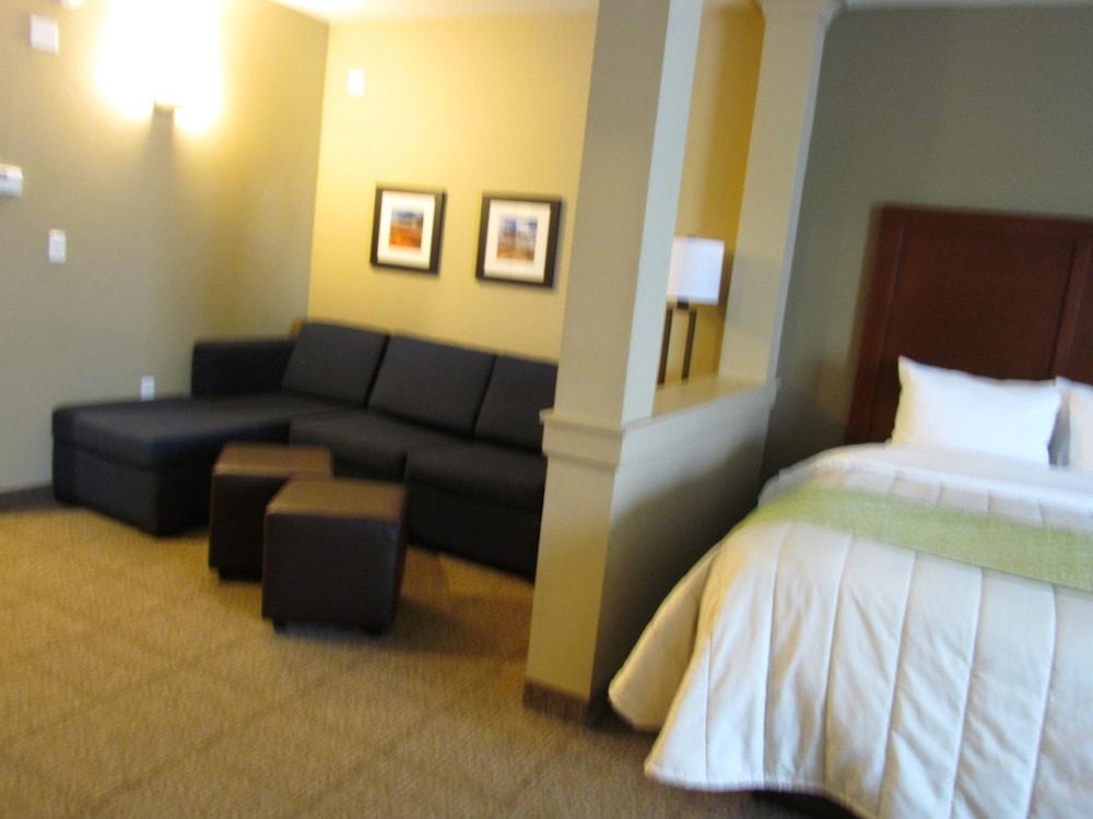 Heartland Inn and Suites photo 33