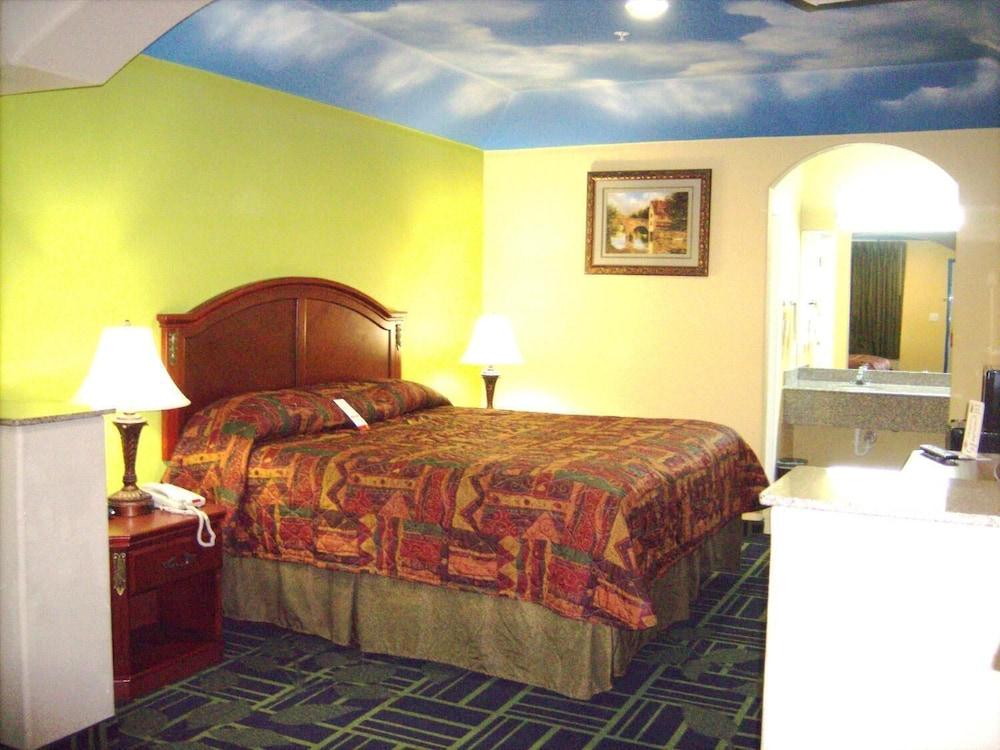 Regency Inn photo 20