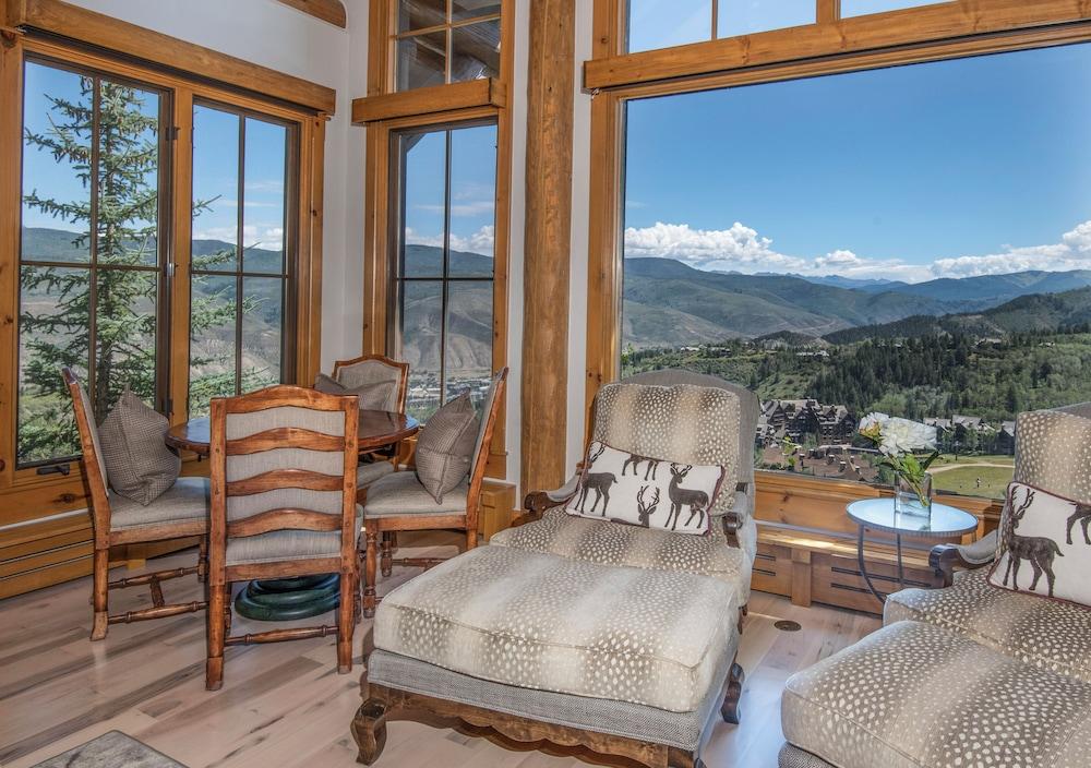 Snowberry by Elevation Accommodations photo 38
