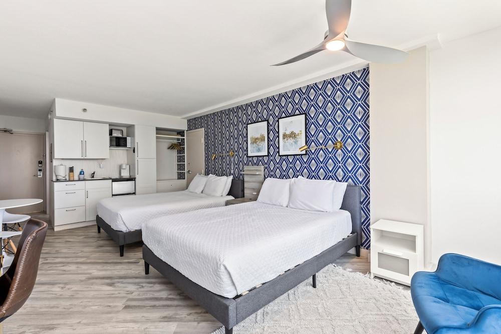Oceanside Inn Studios by Brightwild photo 45