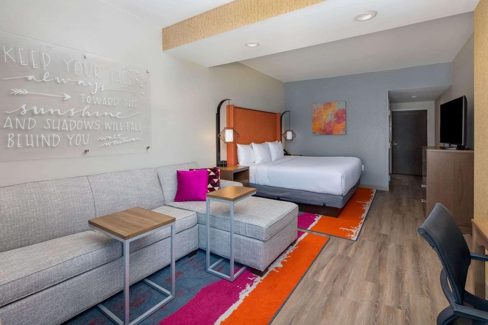 La Quinta Inn & Suites by Wyndham Perry photo 30