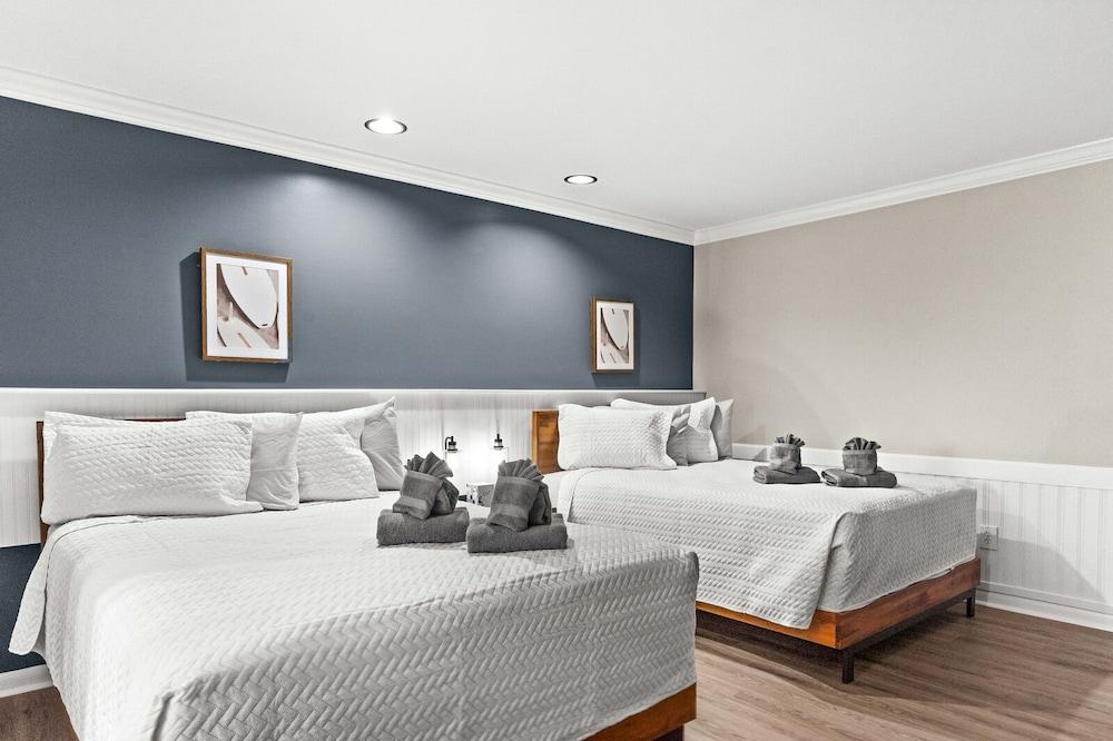 Dry Dock Inn photo 34