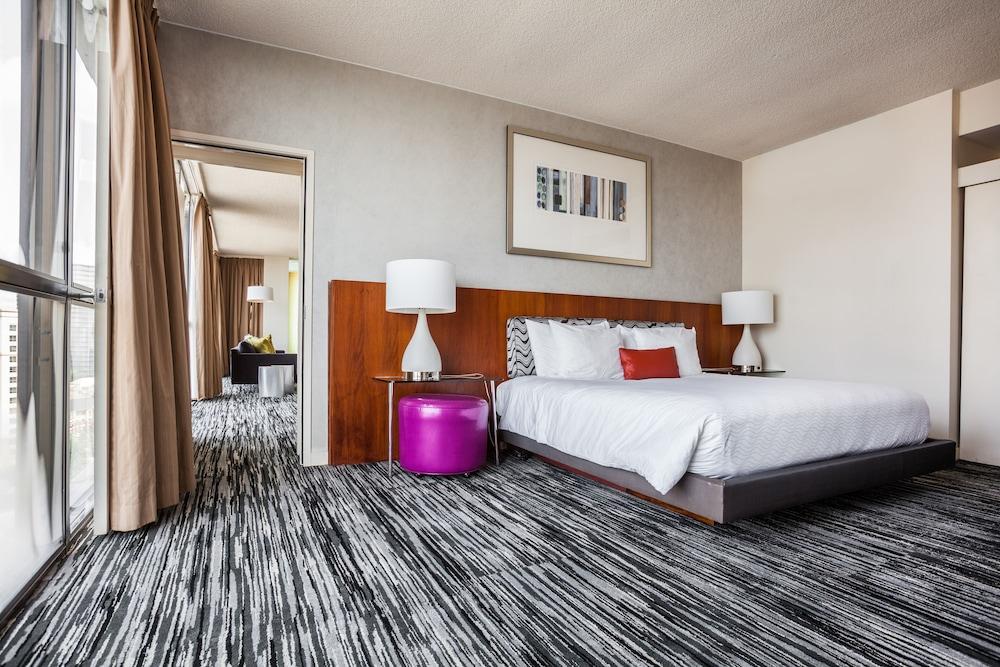Hotel Derek photo 12