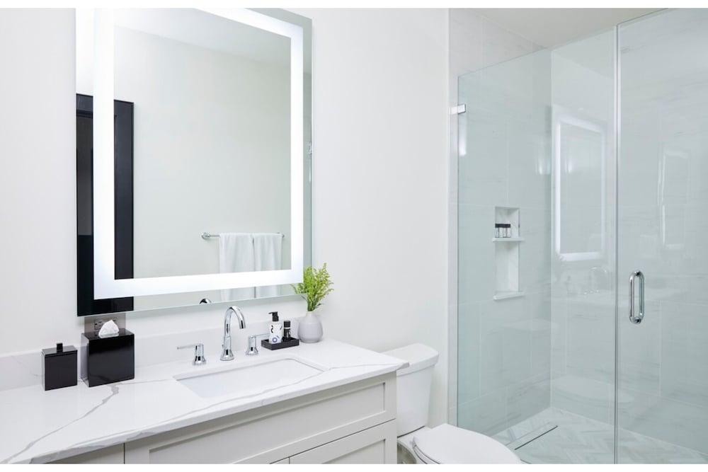 New Orleans Luxury Collection photo 61