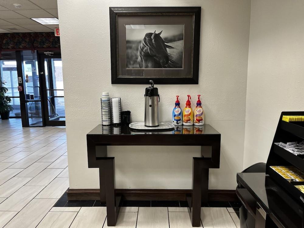 Budget Inn photo 2