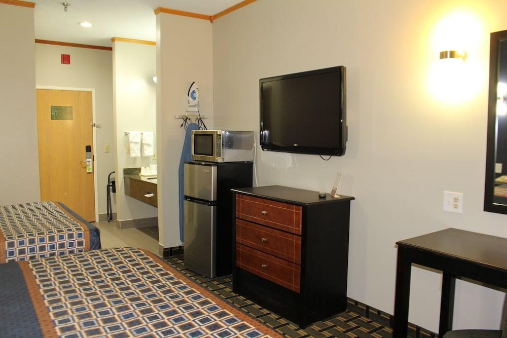 Homegate Inn and Suites photo 12